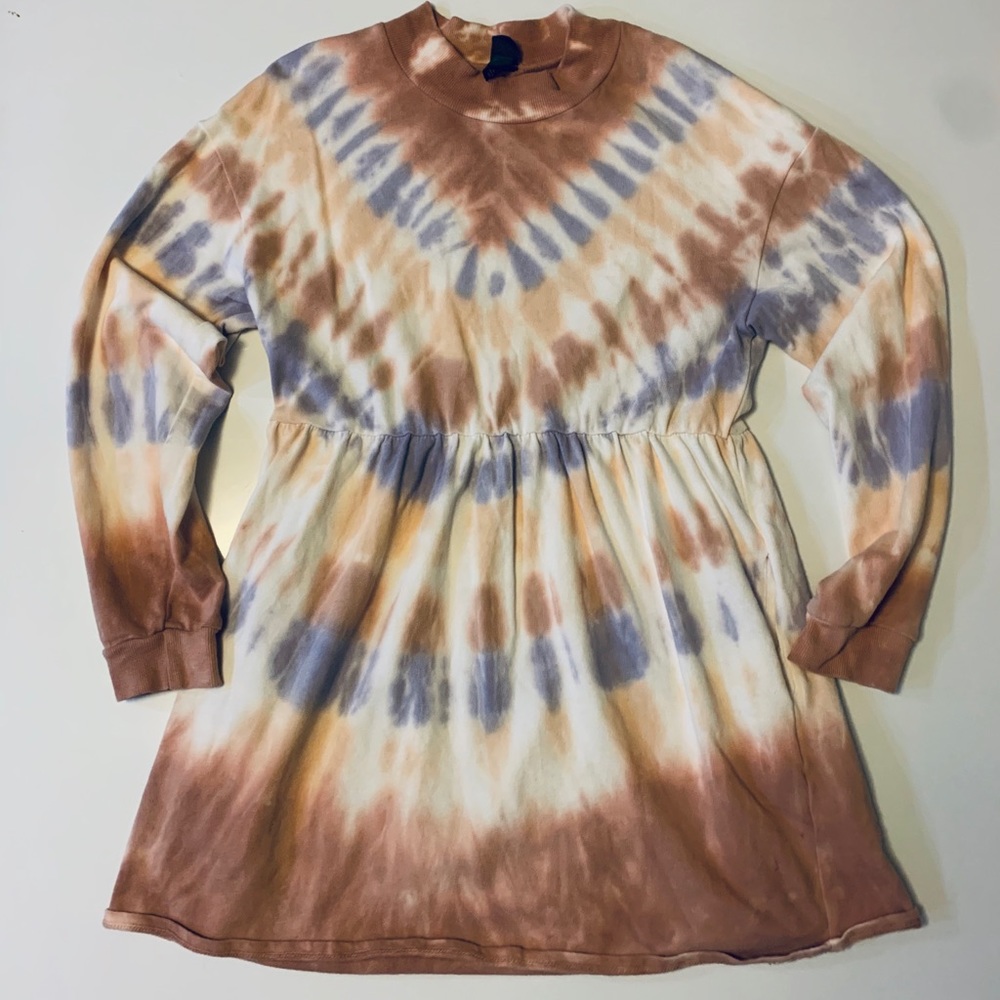 Cute long sleeve Tie-dye dress 🥰
